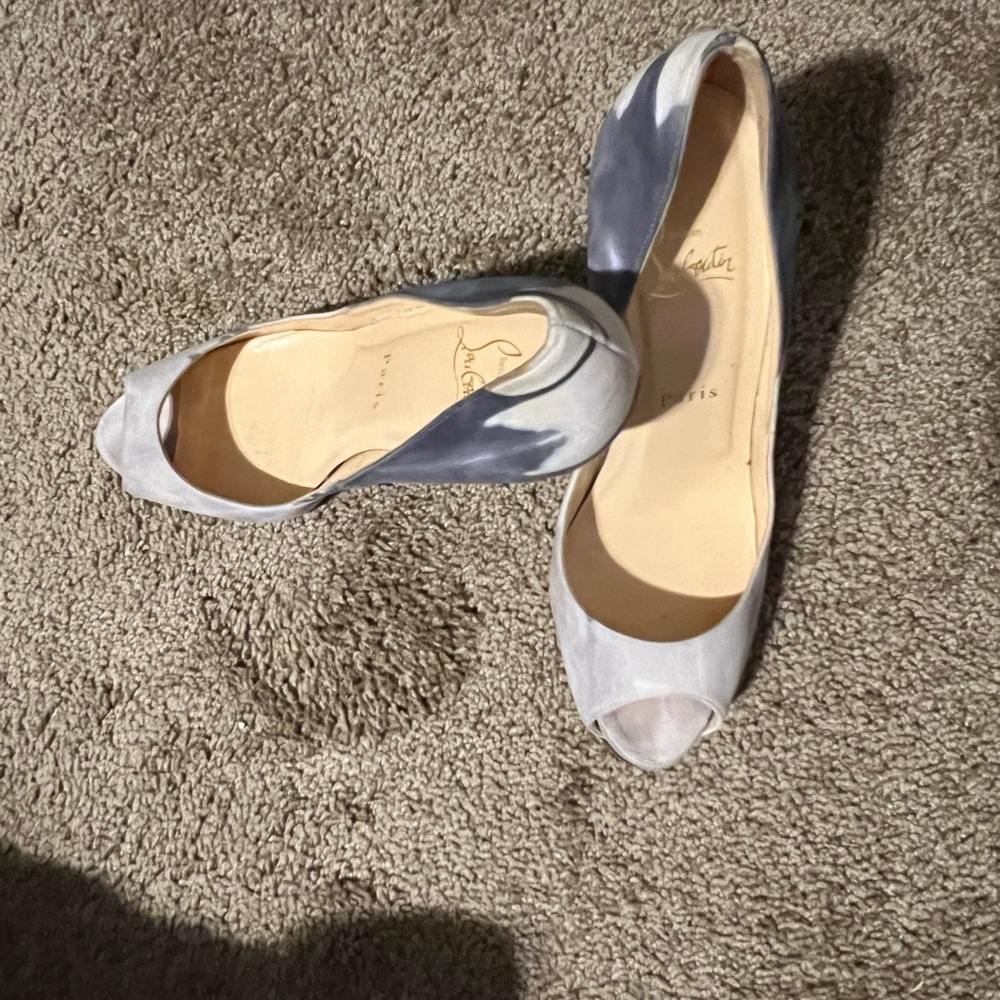 Christian Louboutin very prive blue multi colored peep toe heel size 38